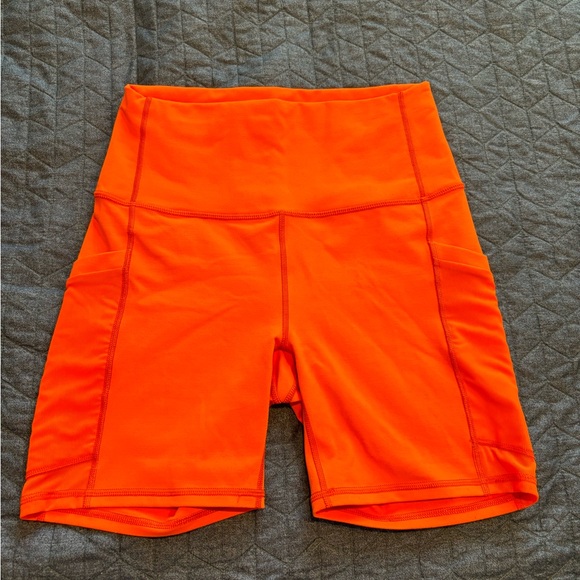 Fabletics workout set! - Picture 3 of 6